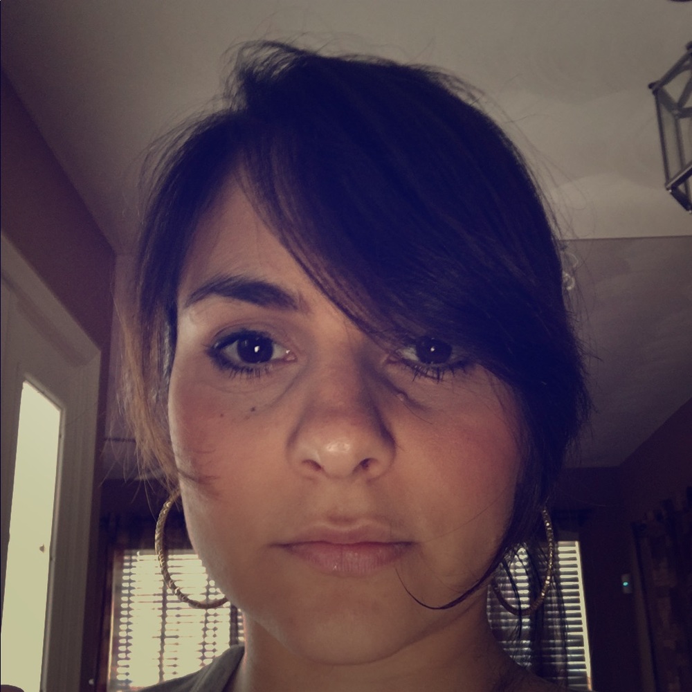 Meet your Posher, Morena